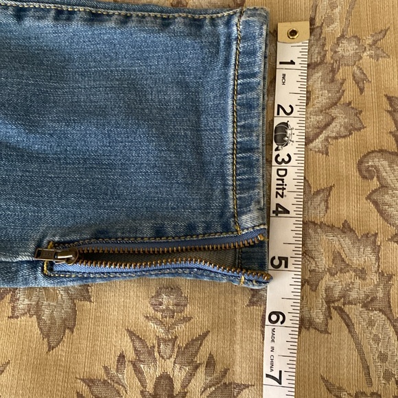 CAbi Skinny Distressed Jeans - Picture 7 of 10